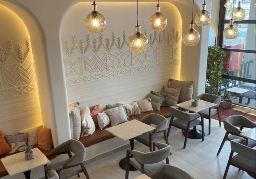 Exploring the Atmosphere and Ambiance of Aesthetic Clinics in the UK: Insights from Reviews